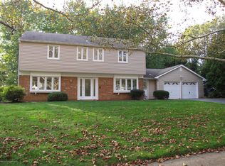 6 Owens Rd, Marlboro, NJ 07746