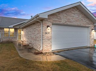 6737 Falcon Dr, Schererville, IN 46375