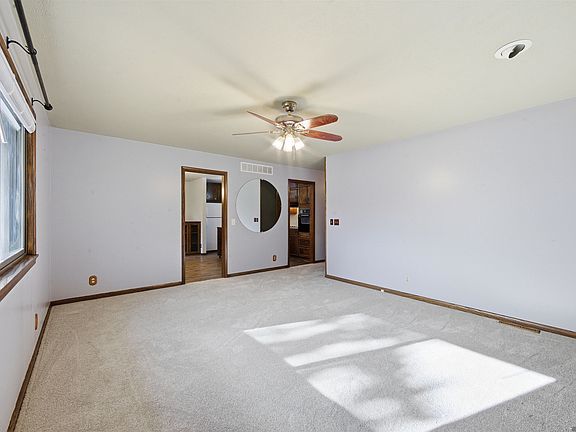 5th image of 1330 N Emerson Ave