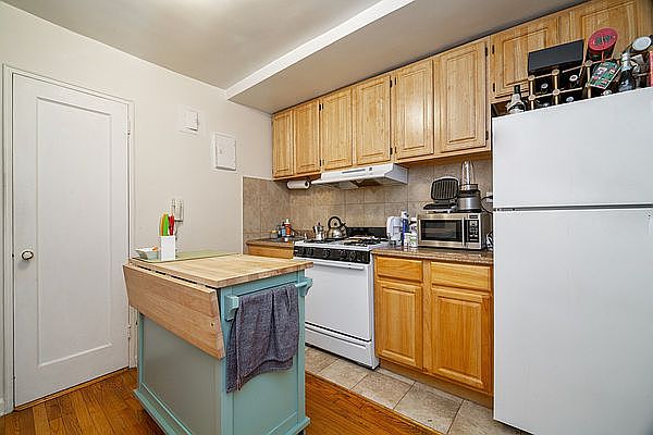 1st image of 10525 67th Ave APT 4C