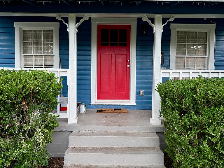 907 E 54th St — Photo 4