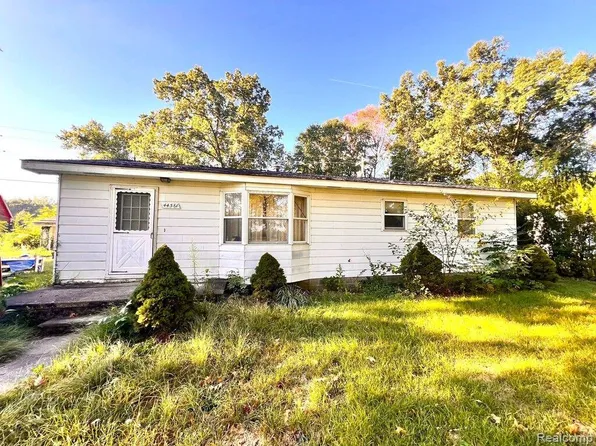 44561 Harris Rd, Belleville, MI 48111