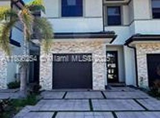 15860 NW 91st Ct, Miami Lakes, FL 33018