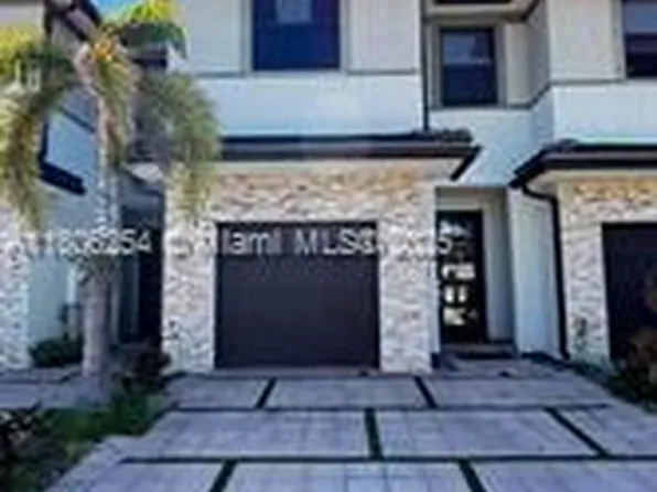15860 NW 91st Ct, Miami Lakes, FL 33018