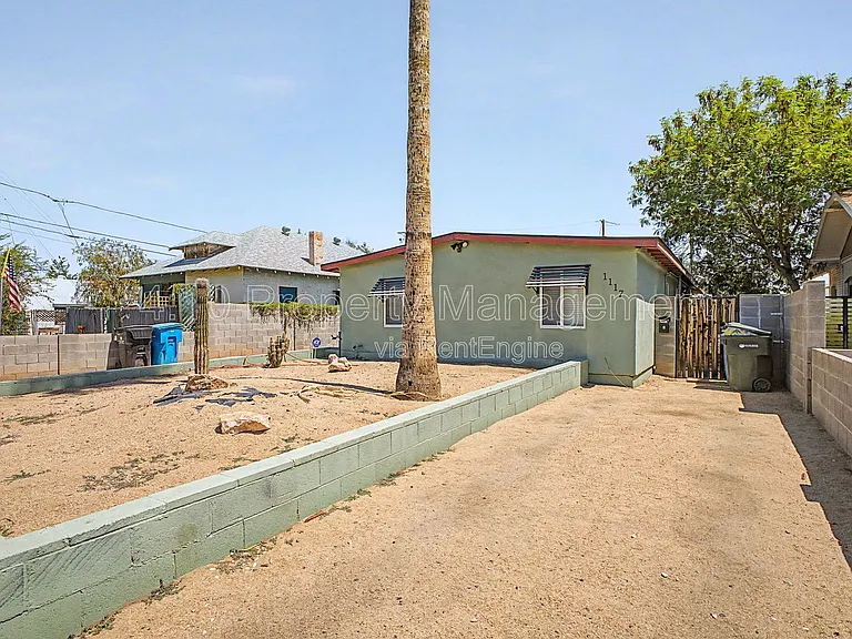 1117 N 13th St #2 — Photo 3