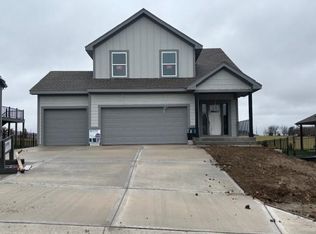 15619 Sheridan Ct, Basehor, KS 66007