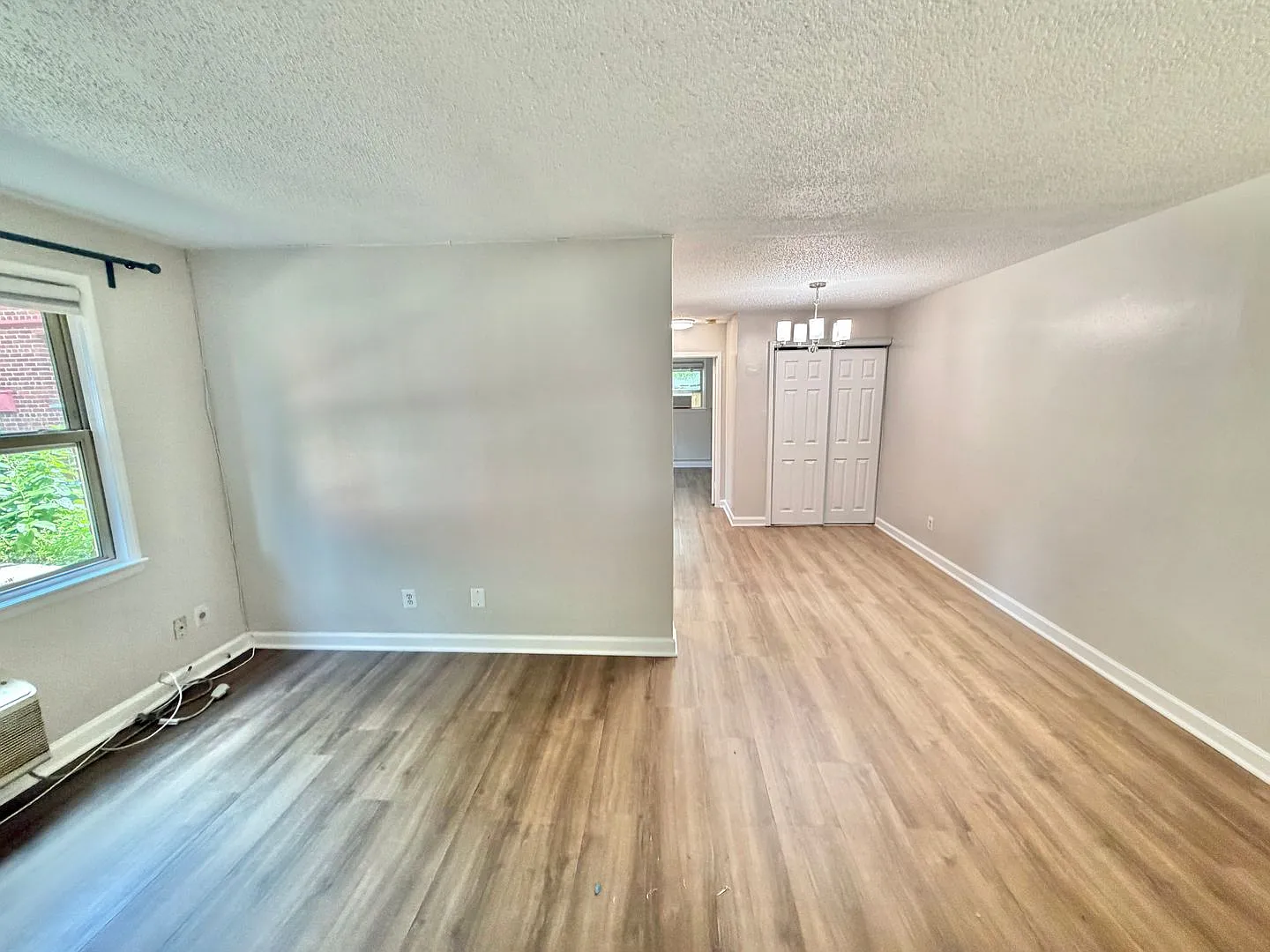 New Lower Price! Arlington Gazebo Love, One Bedroom Close To Everything Near Ballston — Photo 3