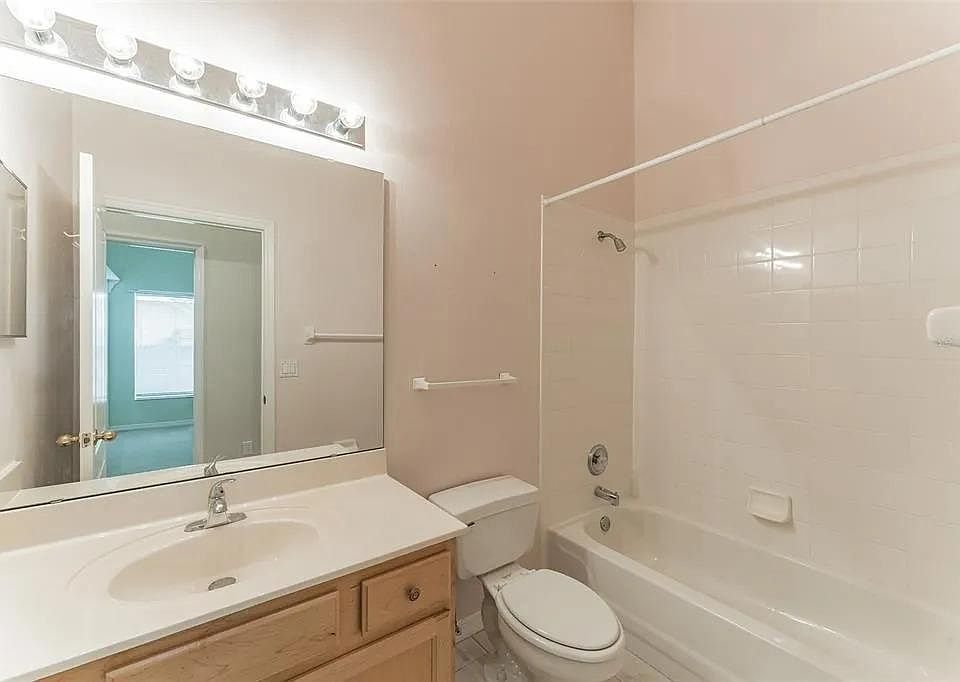 1st image of 1228 E Eva Blvd