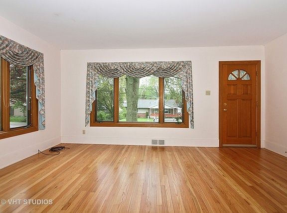 2nd image of 315 Chestnut St