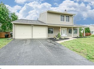 16 Peoria Ln, Sicklerville, NJ 08081