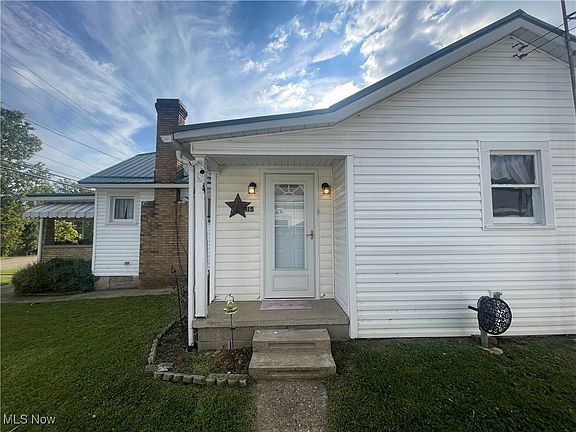 5th image of 415 Hill St