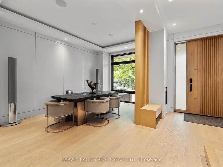 43 Summerhill Ave — Photo 6