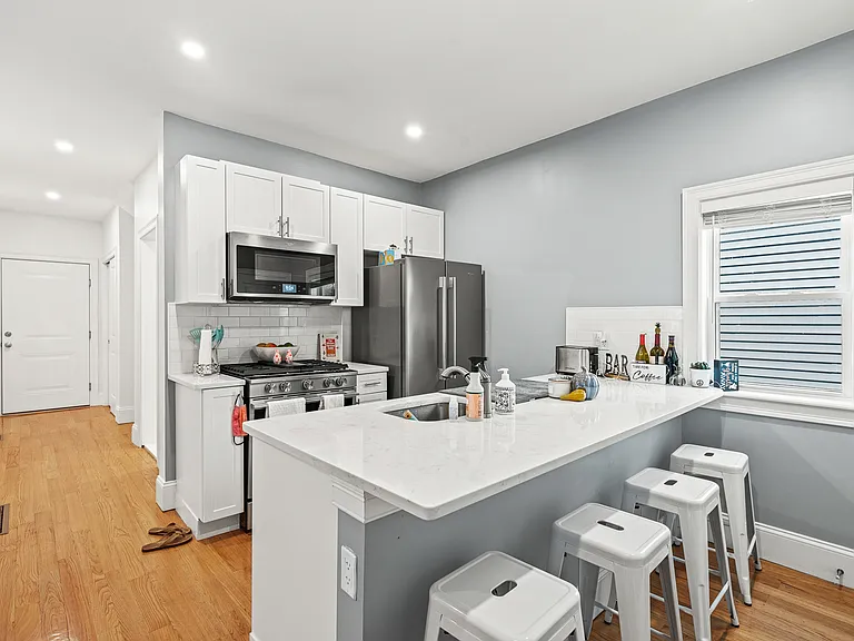 55 Saxton St #1 — Photo 1