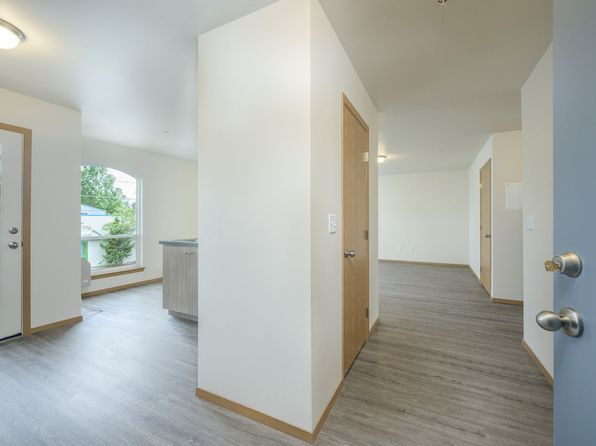 1025 NE 1st St Unit 10