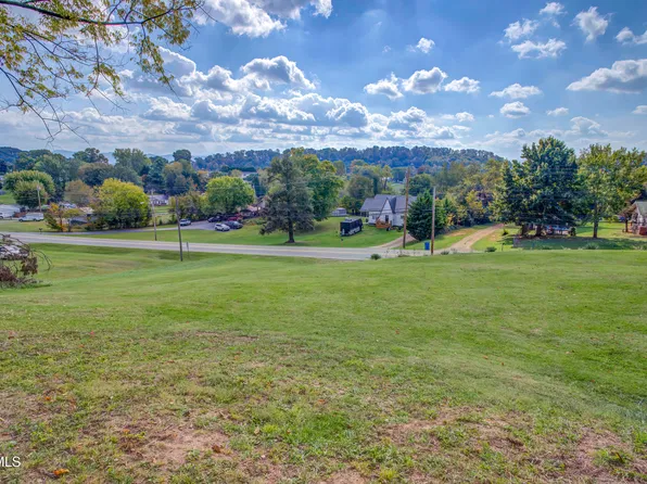 1402 W College St, Jonesborough, TN 37659