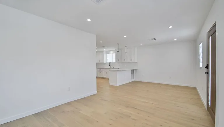 5462 Carlin St — Photo 18