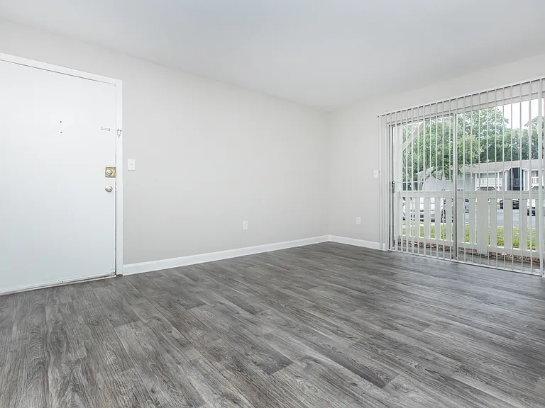 Meadowbrook Apartments — Photo 38