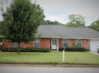 2010 Cates St, Bridgeport, TX 76426