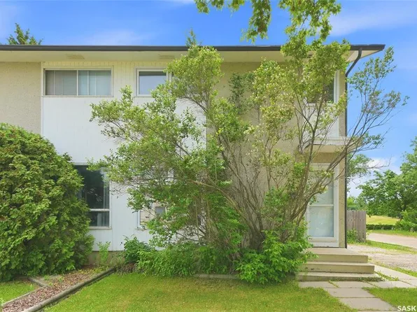 3009A 33rd STREET W, Saskatoon, SK S7L 0X8