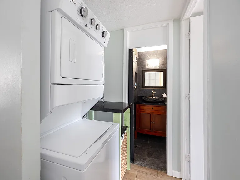 68-55 Akule St #501 — Photo 16
