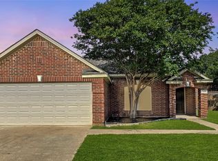 7305 Moon Ridge Ct, Fort Worth, TX 76133