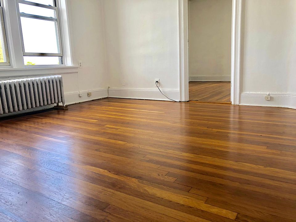 2nd image of 162 Avenue C APT D3