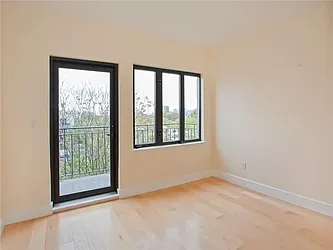 Sold by Avenue Sotheby's International Realty