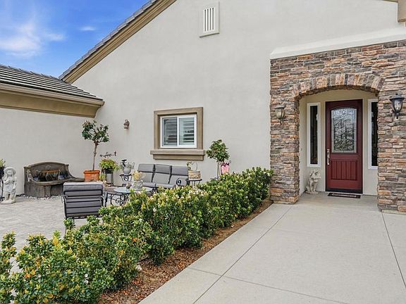 2nd image of 3600 Linda Vista Dr