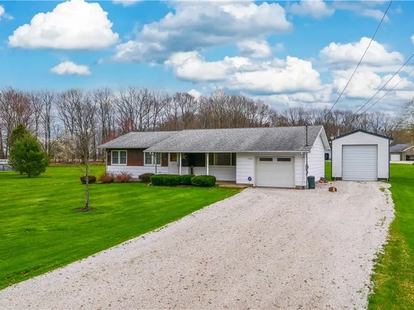 10322 Liberty St, Garrettsville, OH 44231