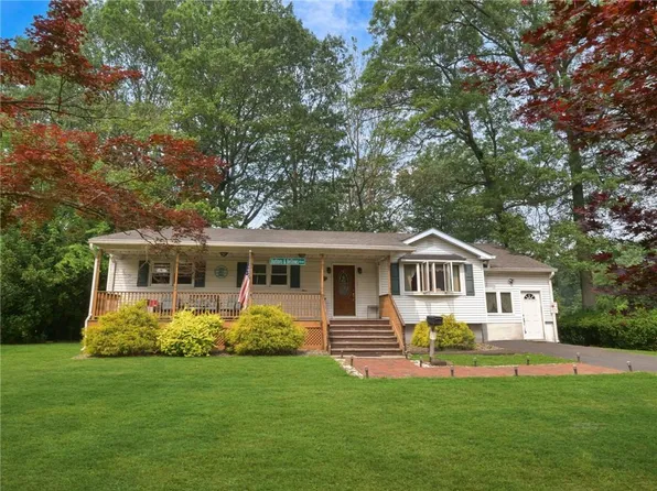 65 Freedman Avenue, Nanuet, NY 10954