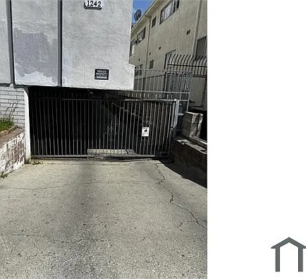 1242 N New Hampshire Ave #11 — Photo 5