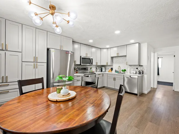4748 S 700 E APT 97, Murray, UT 84107