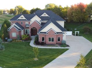 2303 W 36th Street Pl, Kearney, NE 68845