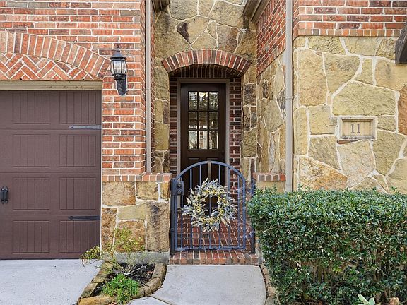 3rd image of 11 Kayak Ridge Dr