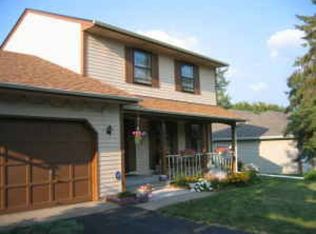 4460 Victoria St N, Shoreview, MN 55126