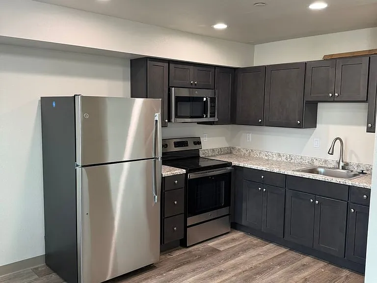 529 S Pine St — Photo 17