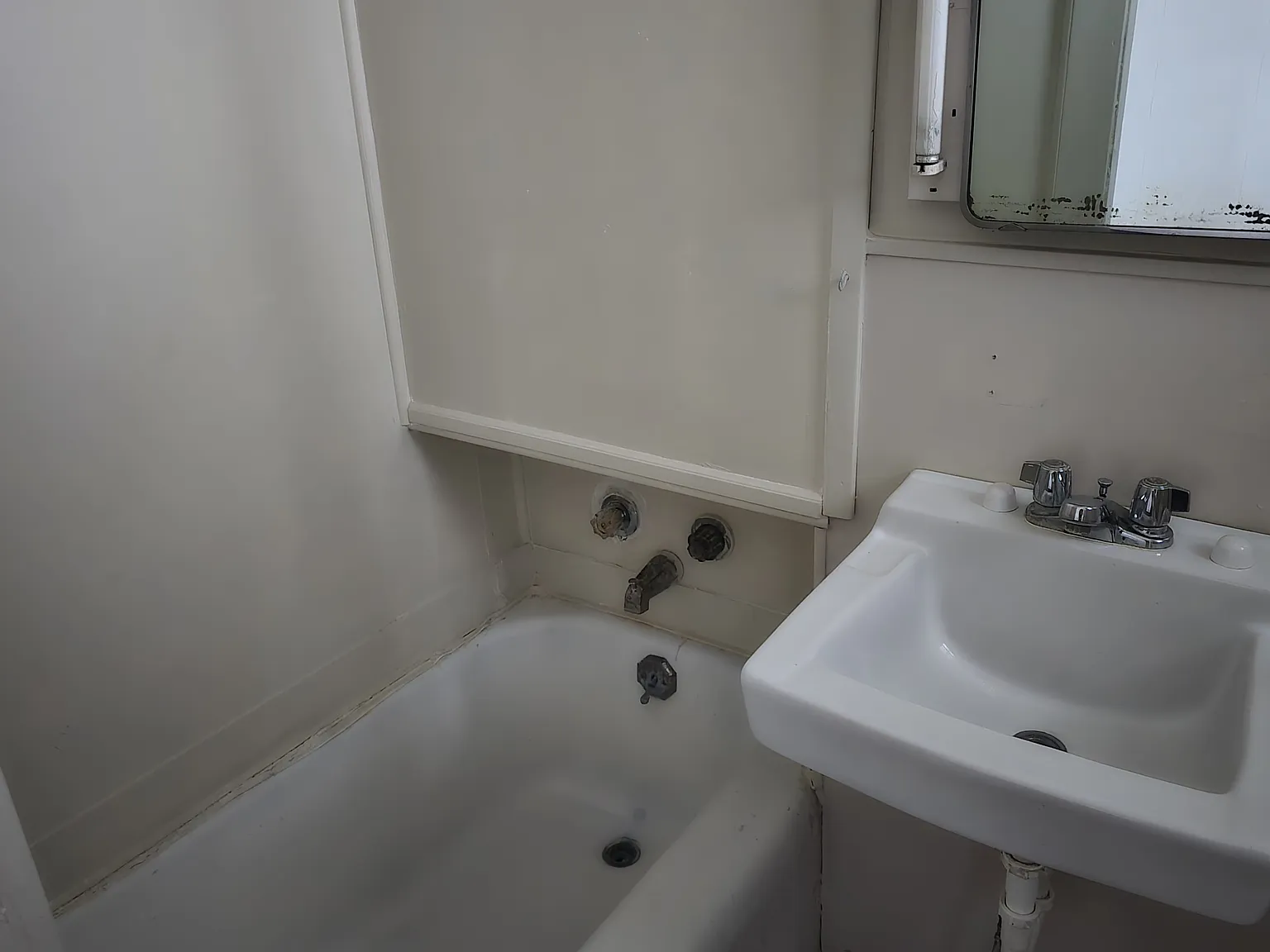1 bed, 600 sqft, $650 — Photo 3