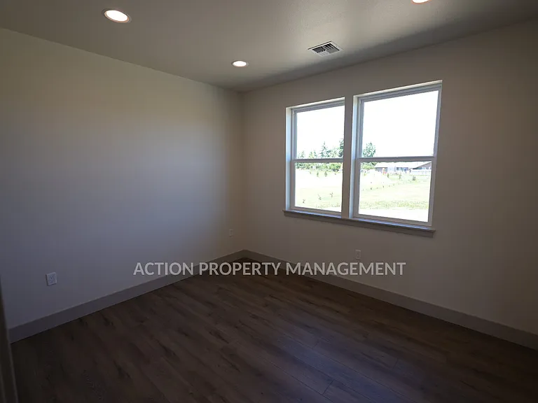 114 Turner Pl — Photo 24