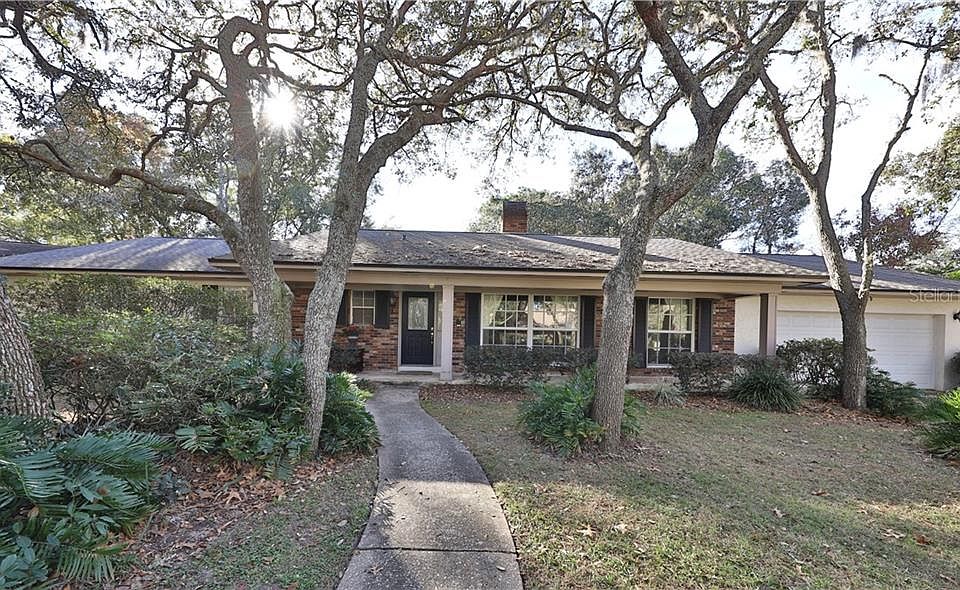 1st image of 119 Crestwood Dr