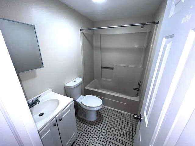 2661 Main St #6 — Photo 3