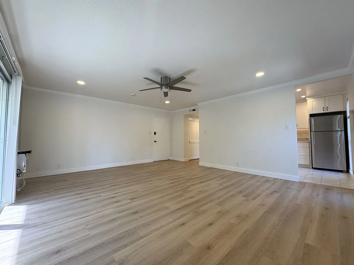 Spacious 2-Bedroom Apartment Just Blocks from Downtown Palo Alto — Photo 2