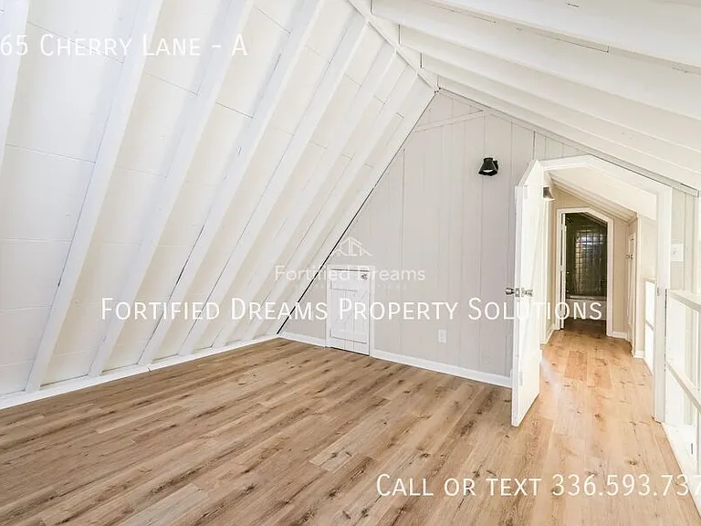 165 Cherry Ln #A — Photo 12