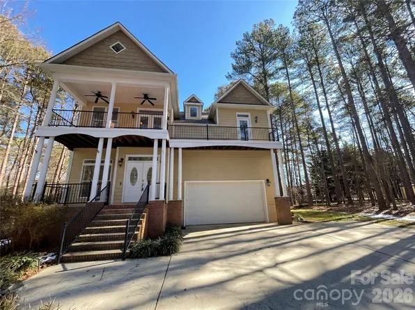405 Isle Of Pines Rd, Mooresville, NC 28117