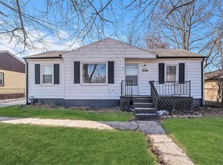 16392 Weddel St, Taylor, MI 48180