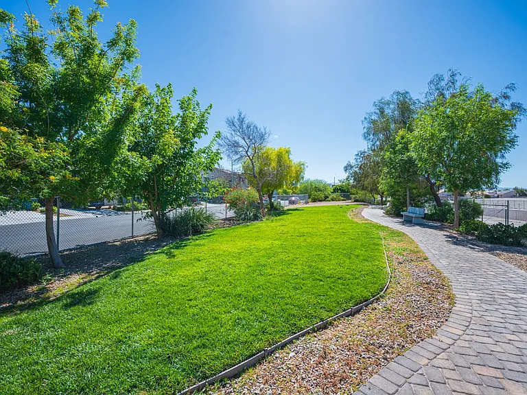 2715 Amazing Meadows Ave — Photo 57