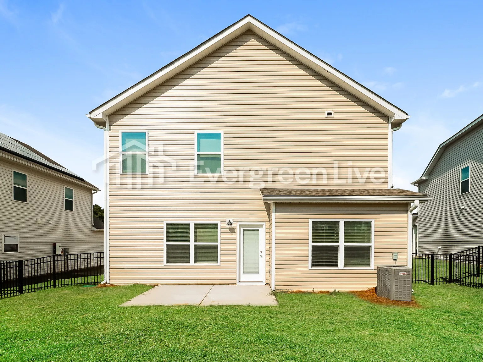 3 bed, 2.0 bath, 1779 sqft, $1,745 — Photo 4