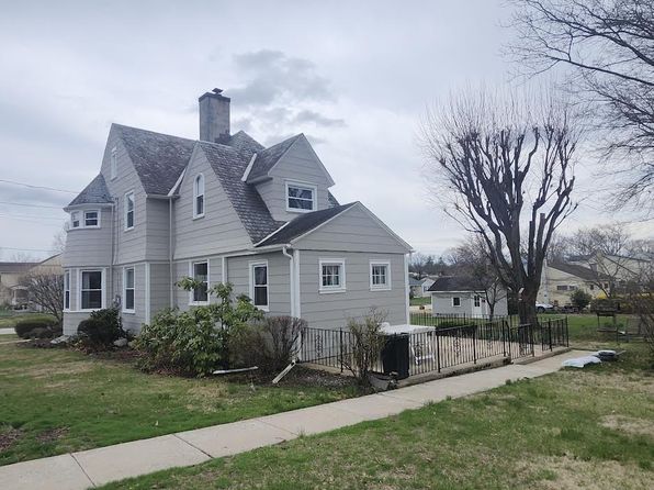 1640 Walnut Ave