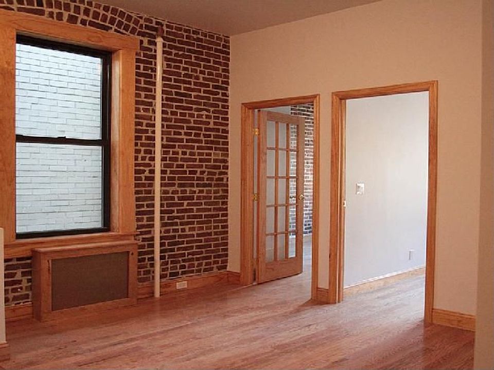 1st image of 121 Bank St