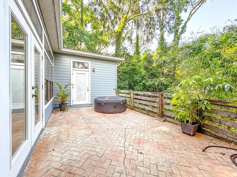 5339 NW 9th Ln — Photo 14