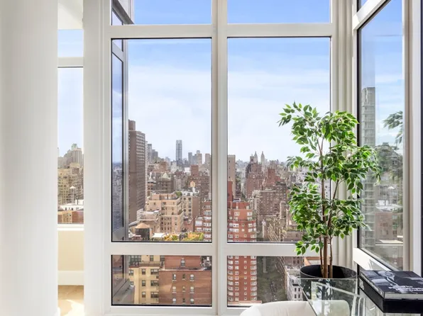 1355 1st Avenue image 8 of 15